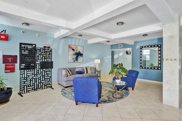 2881 NE 33rd Court 10b, Fort Lauderdale, FL 33306