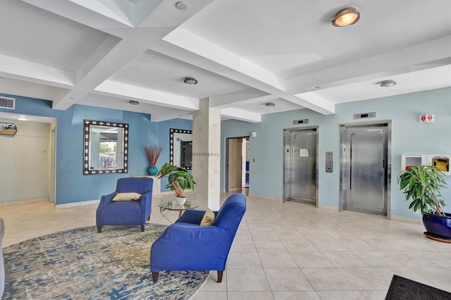 2881 NE 33rd Court 10b, Fort Lauderdale, FL 33306