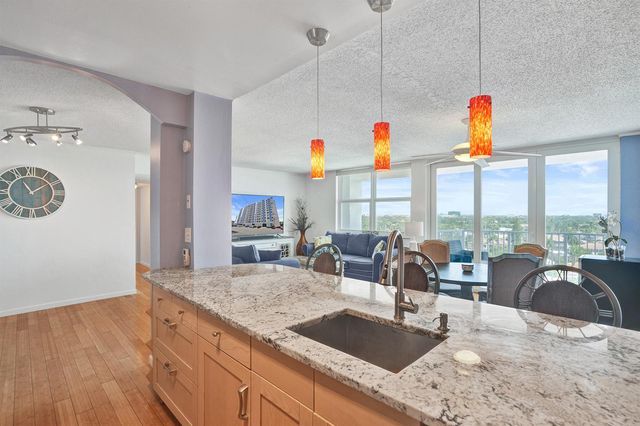 2881 NE 33rd Court 10b, Fort Lauderdale, FL 33306