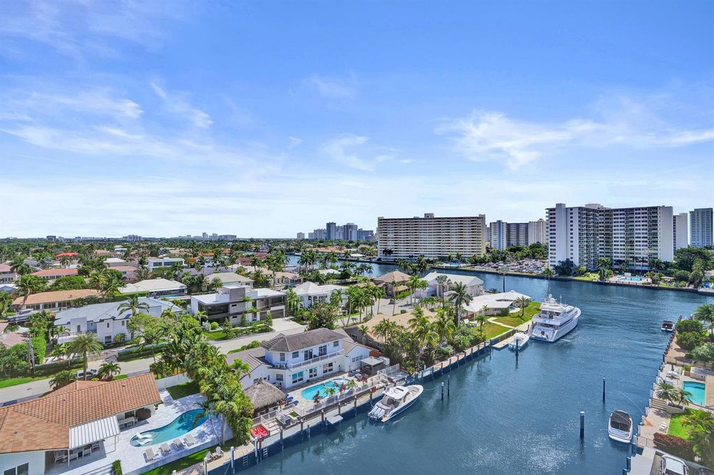 2881 NE 33rd Court 10b, Fort Lauderdale, FL 33306