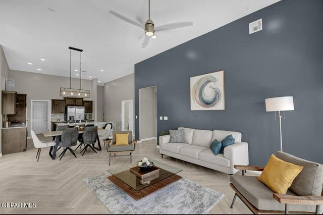 106 Peregrino Trail, Sunland Park, NM 88063