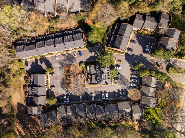 31 Howell Mill Plantation NW, Atlanta, GA 30327