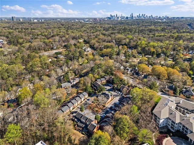 31 Howell Mill Plantation NW, Atlanta, GA 30327