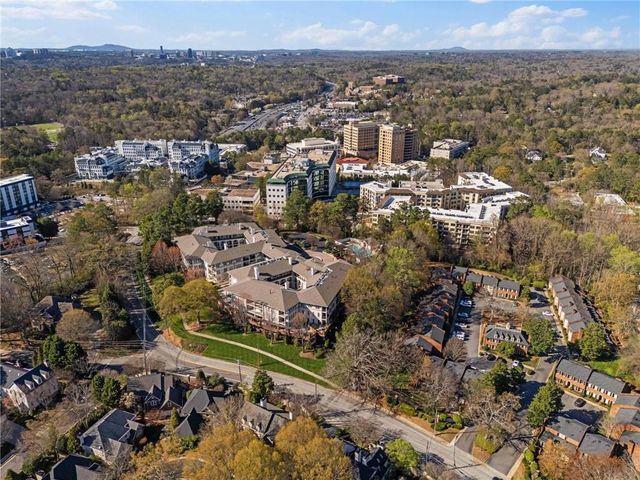 31 Howell Mill Plantation NW, Atlanta, GA 30327