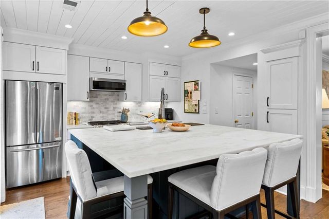 31 Howell Mill Plantation NW, Atlanta, GA 30327
