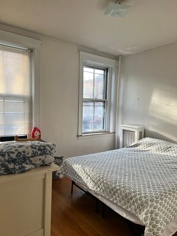 1677 Beacon St. 2, Brookline, MA 02445