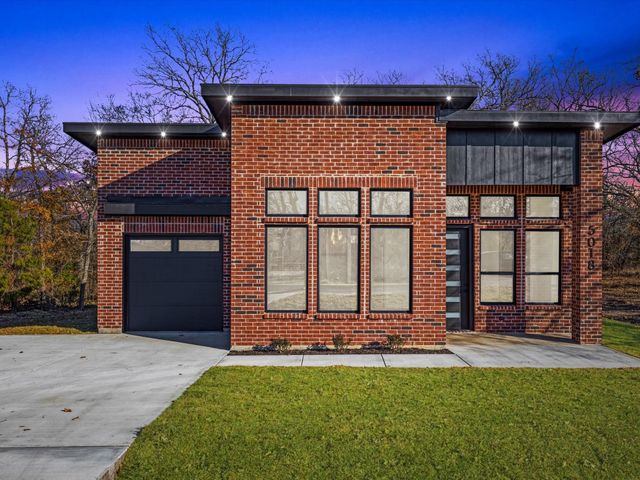 5018 Point Lavista, Malakoff, TX 75148