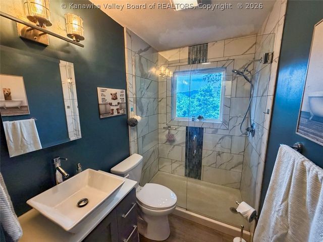 1110 Hollyberry Lane, South Charleston, WV 25309