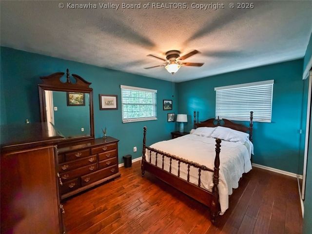 1110 Hollyberry Lane, South Charleston, WV 25309