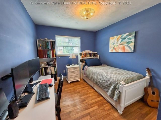 1110 Hollyberry Lane, South Charleston, WV 25309