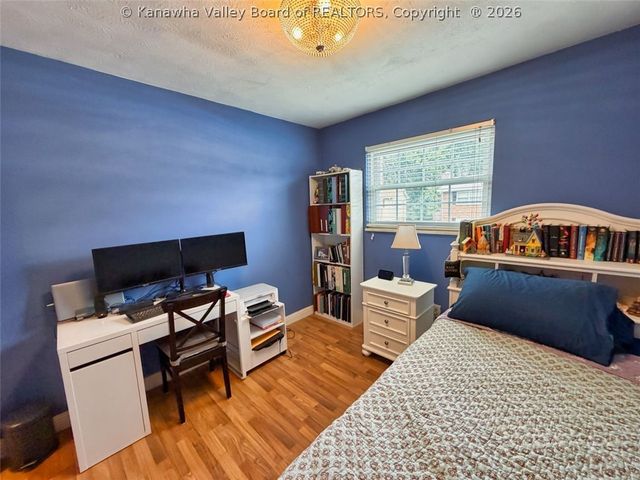 1110 Hollyberry Lane, South Charleston, WV 25309