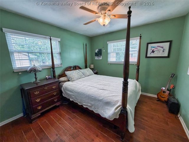 1110 Hollyberry Lane, South Charleston, WV 25309