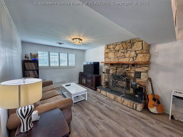 1110 Hollyberry Lane, South Charleston, WV 25309