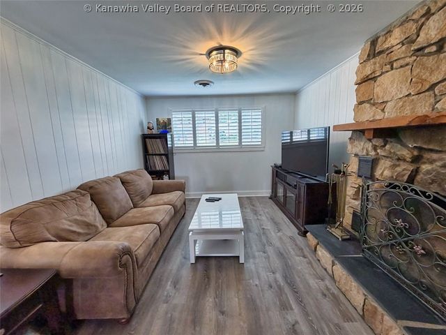 1110 Hollyberry Lane, South Charleston, WV 25309