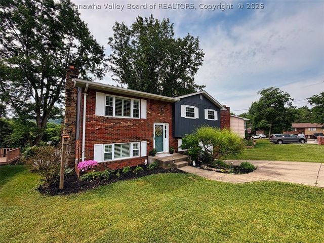 1110 Hollyberry Lane, South Charleston, WV 25309