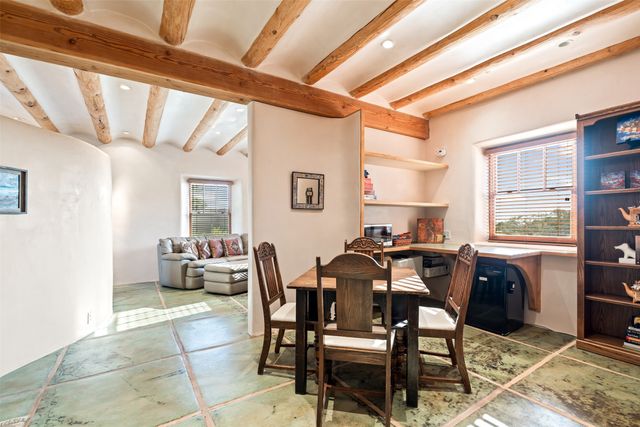 3 Conchas Loop, Santa Fe, NM 87508