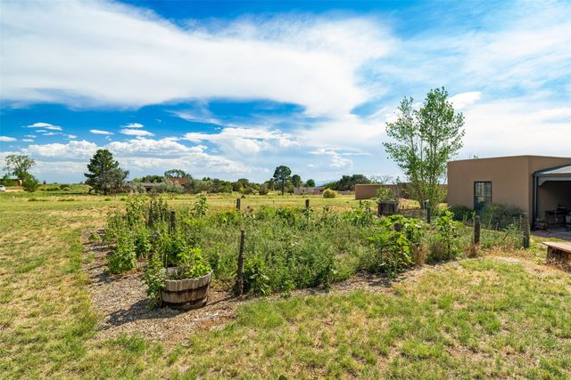 3 Conchas Loop, Santa Fe, NM 87508
