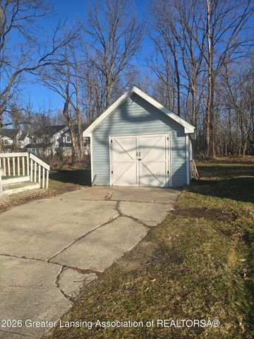 5684 Shaw Street, Haslett, MI 48840