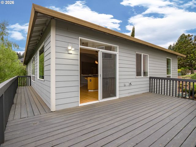 13728 Sw 130TH Pl, Tigard, OR 97223