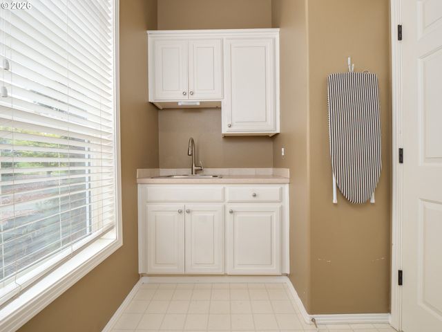 13728 Sw 130TH Pl, Tigard, OR 97223