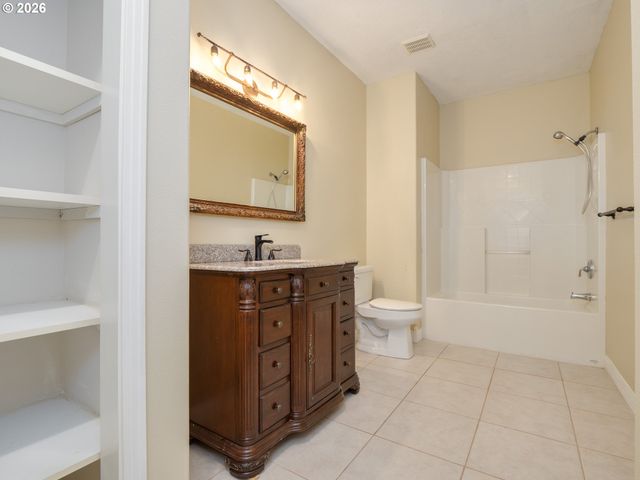 13728 Sw 130TH Pl, Tigard, OR 97223