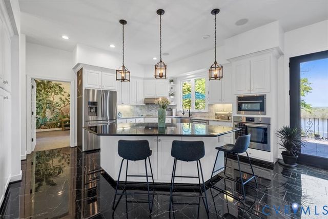 402 Rivers Bend Cir, Chester, VA 23836