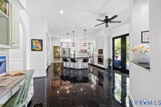 402 Rivers Bend Cir, Chester, VA 23836
