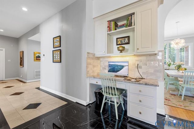 402 Rivers Bend Cir, Chester, VA 23836