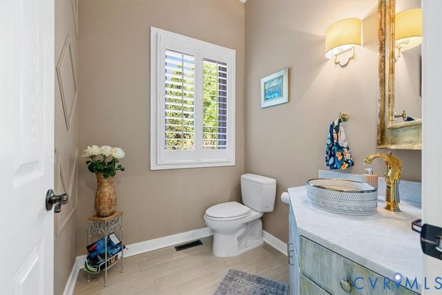 402 Rivers Bend Cir, Chester, VA 23836