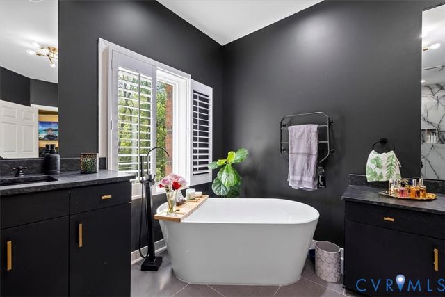 402 Rivers Bend Cir, Chester, VA 23836