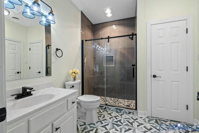 402 Rivers Bend Cir, Chester, VA 23836