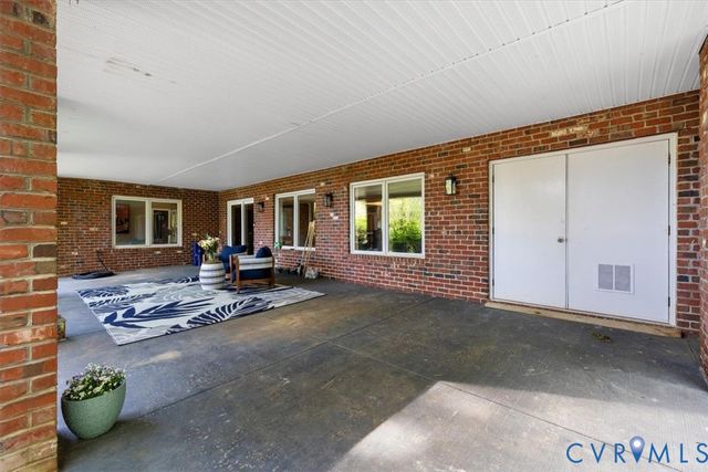 402 Rivers Bend Cir, Chester, VA 23836