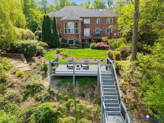 402 Rivers Bend Cir, Chester, VA 23836