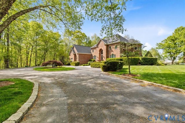 402 Rivers Bend Cir, Chester, VA 23836