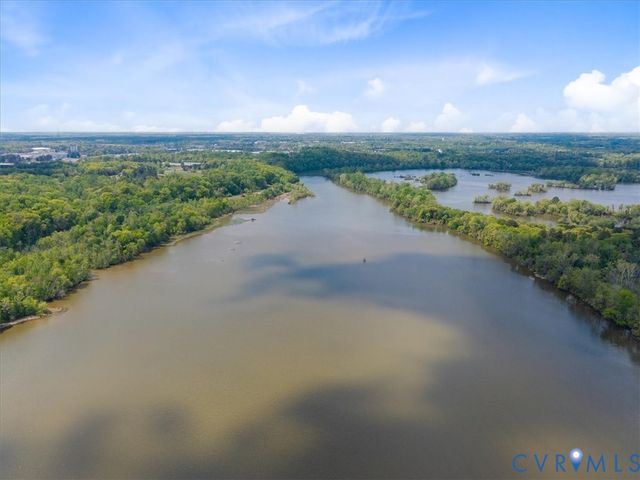 402 Rivers Bend Cir, Chester, VA 23836