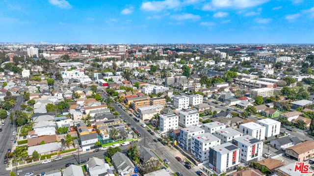 1318 W 35th Place, Los Angeles, CA 90007