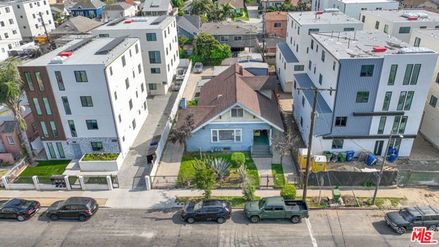 1318 W 35th Place, Los Angeles, CA 90007
