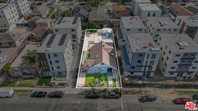 1318 W 35th Place, Los Angeles, CA 90007
