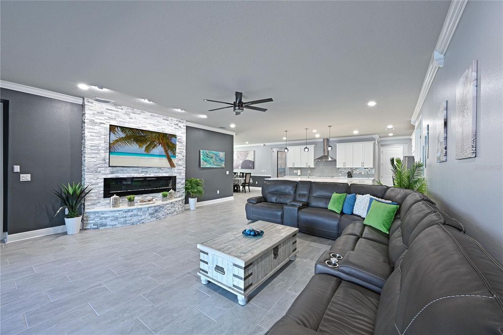 Image 13 of property listing at 12338 51ST STREET E, Parrish, FL 34219