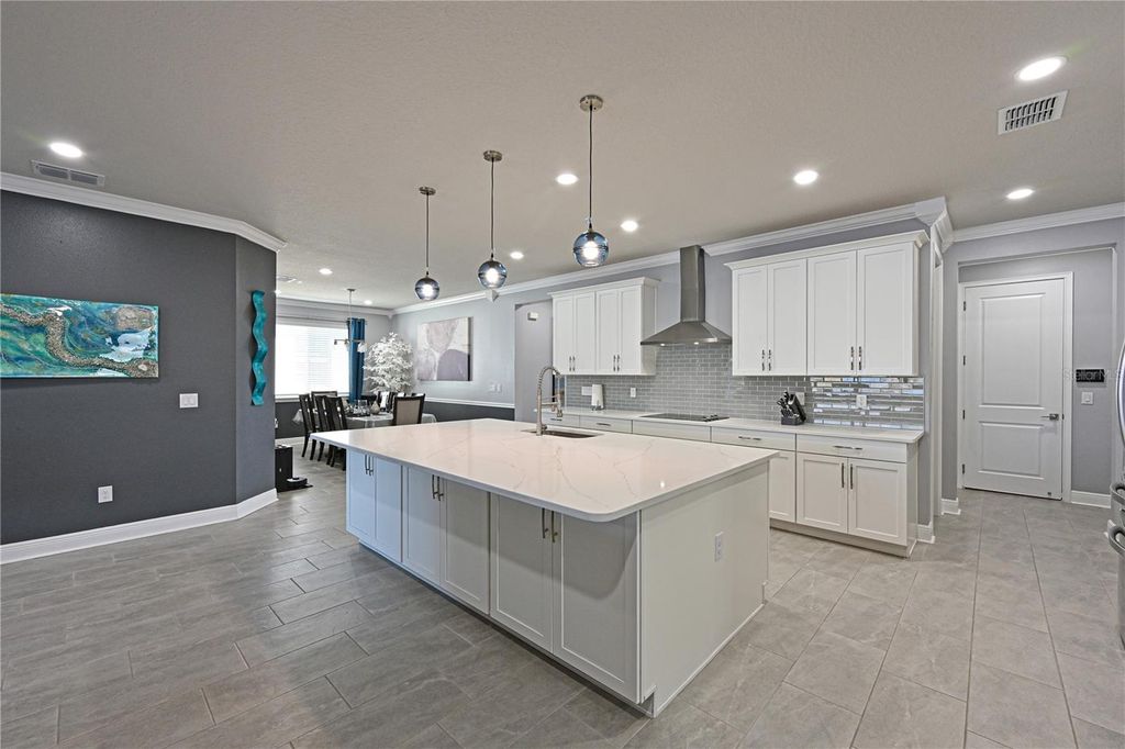 Image 5 of property listing at 12338 51ST STREET E, Parrish, FL 34219