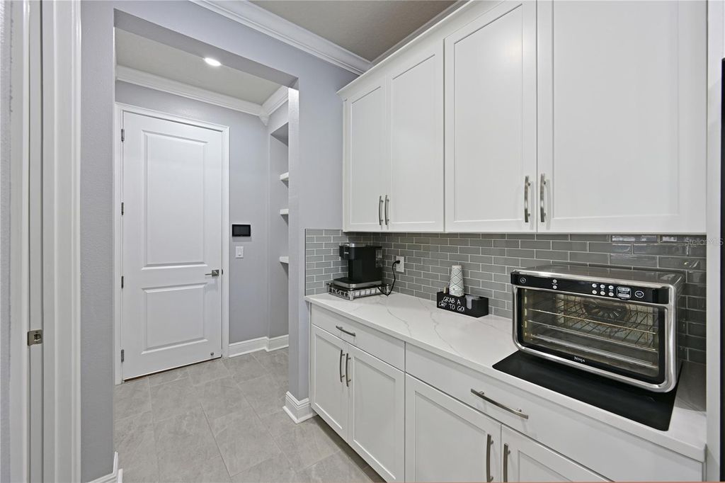 Image 7 of property listing at 12338 51ST STREET E, Parrish, FL 34219