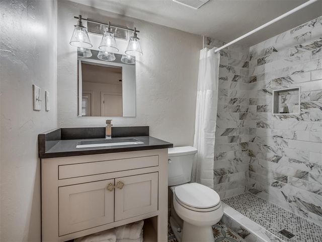 11550 N May Avenue 101, Oklahoma City, OK 73120