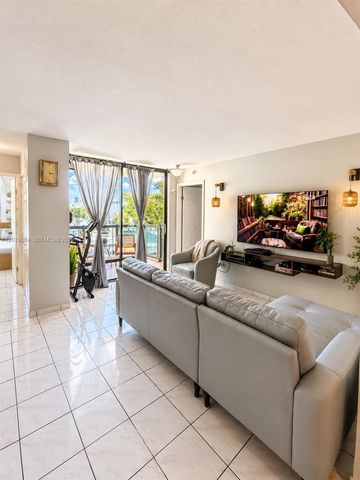 11800 SW 18th St 306-4, Miami, FL 33175