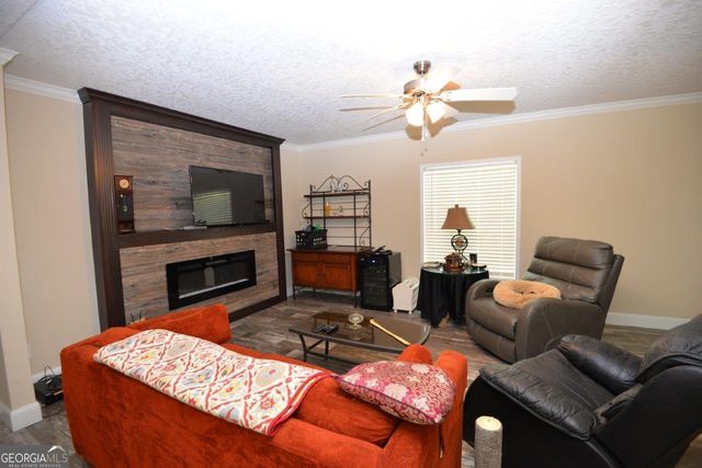 519 Twin Bridges Road, Eatonton, GA 31024