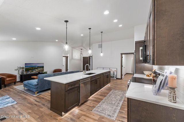 936 E Valley St S, Oldtown, ID 83822