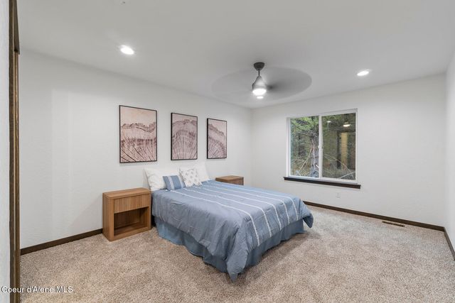 936 E Valley St S, Oldtown, ID 83822