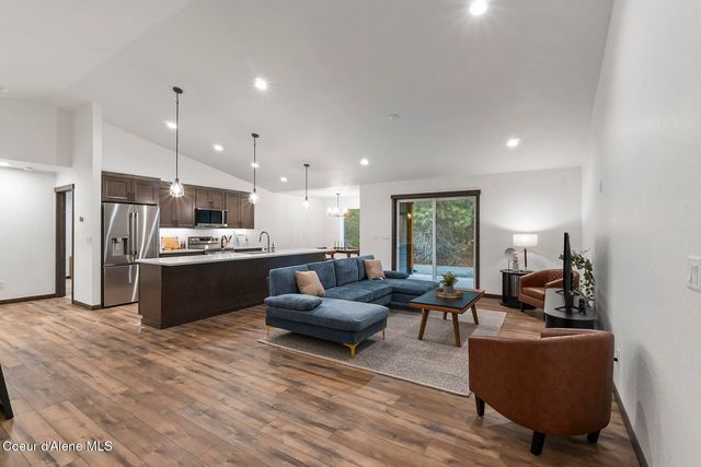 936 E Valley St S, Oldtown, ID 83822