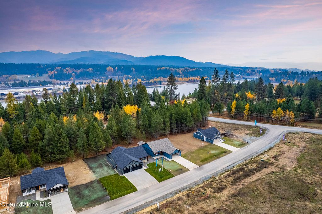 936 E Valley St S, Oldtown, ID 83822
