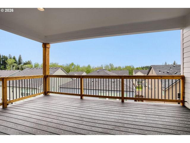 7353 Nw OAKFERN Dr, Portland, OR 97229