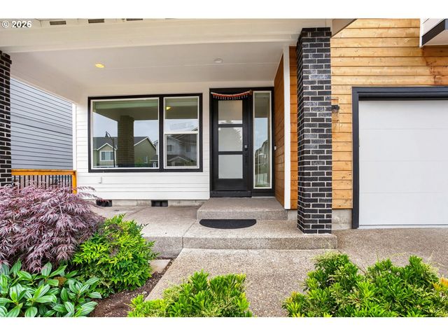 7353 Nw OAKFERN Dr, Portland, OR 97229